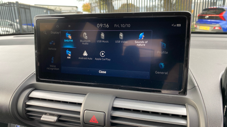 Hyundai INSTER 85kW 01 49kWh 5dr Auto Electric Hatchback